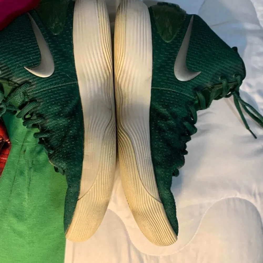 Nike Green Low tops. Size 9.